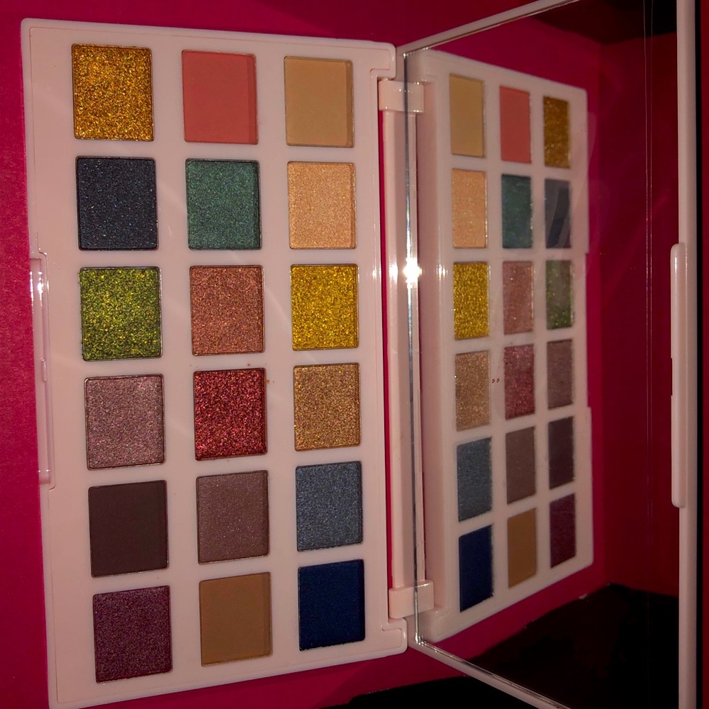 Ciaté London New England Editor Palette